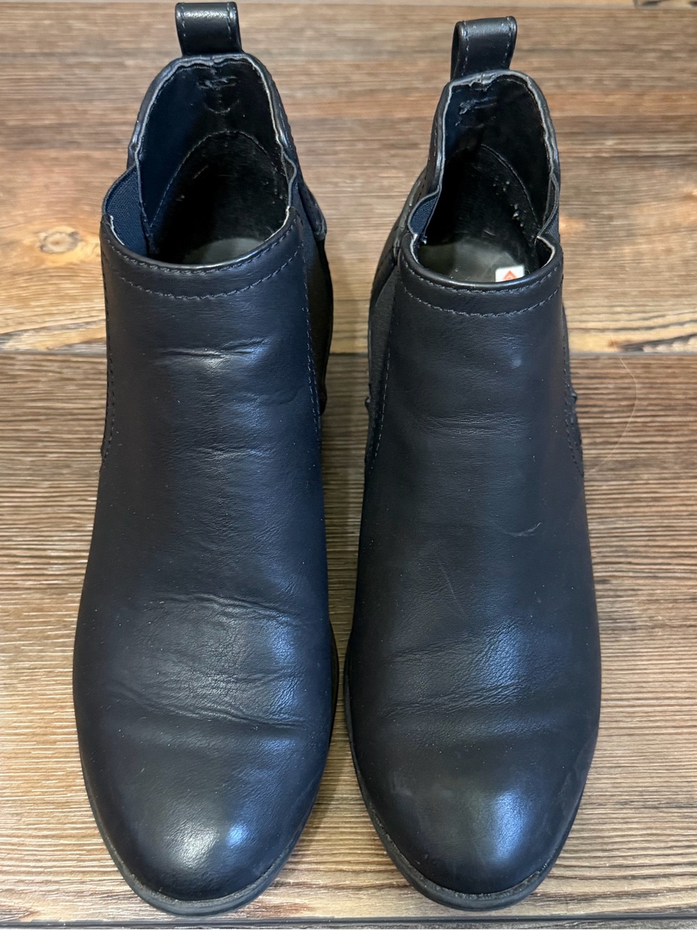 R2 - Women's Black Leather Ankle Boots